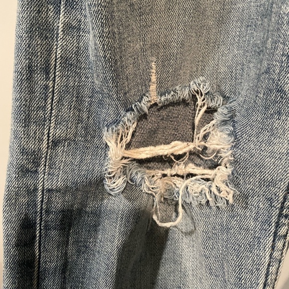 Zara size 31 Ripped Jeans - Picture 5 of 5